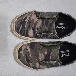 Camo toms 
Toddlers size 6